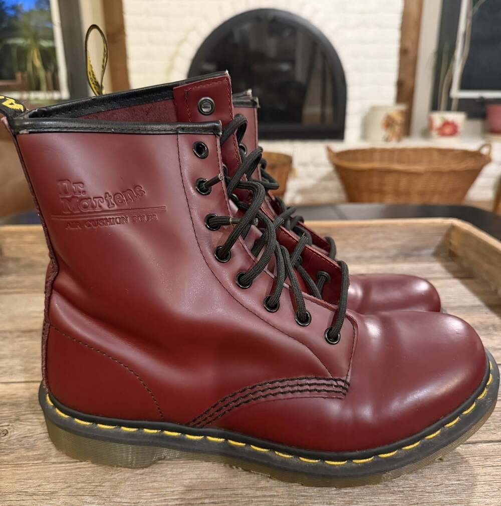 Dr. Martens 1460 Women’s Size 9 Cherry Red Burgundy Leather 8-Eye Boots - Picture 9 of 14